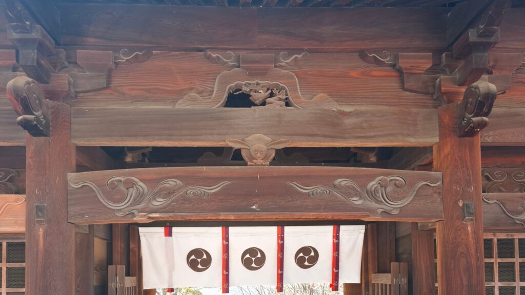阿智神社 随身門とうさぎの彫刻