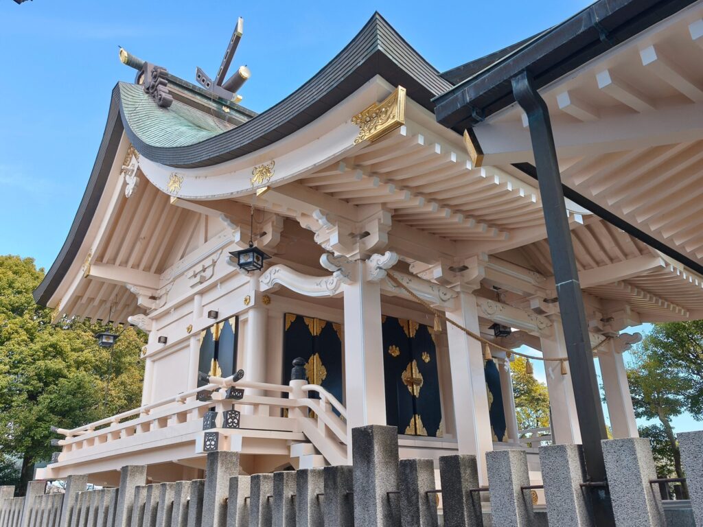 岡山神社本殿