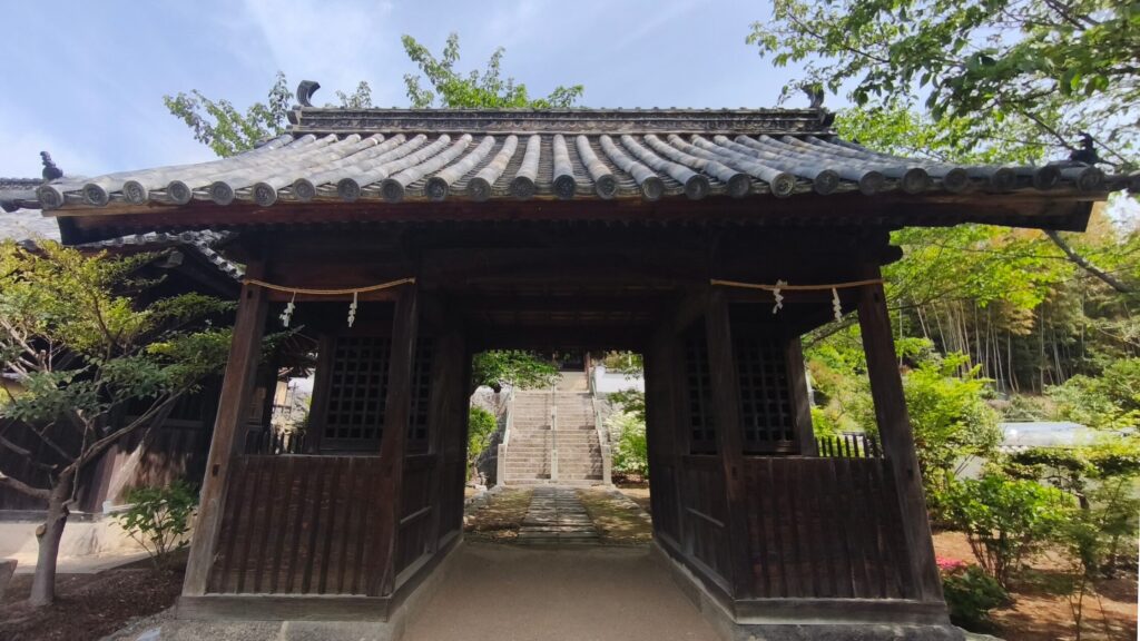大内神社 随神門