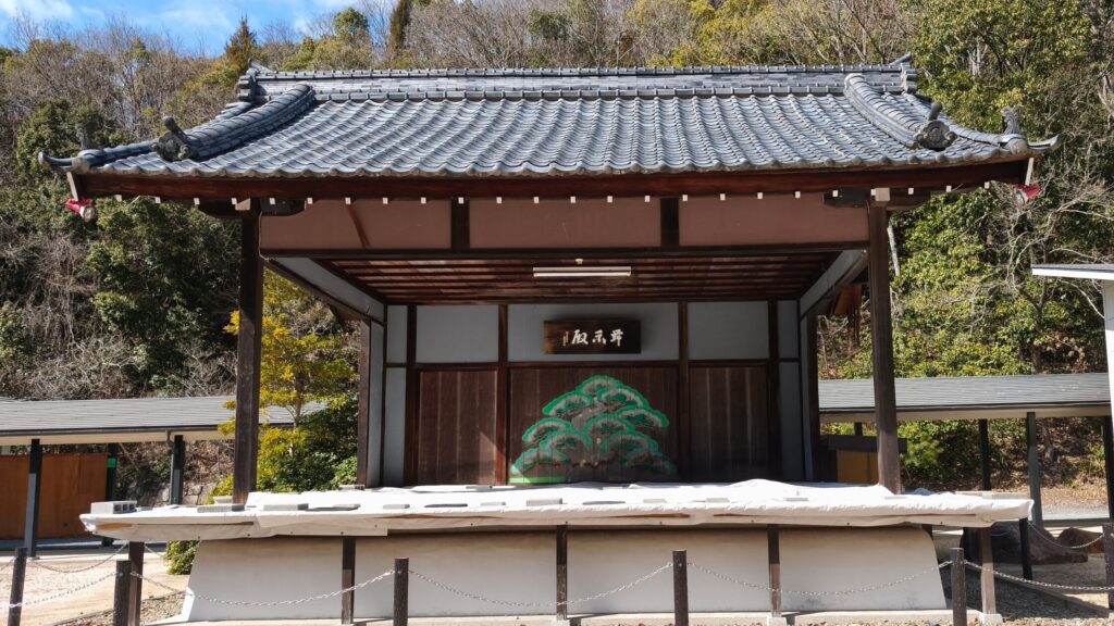 岡山縣護國神社舞楽殿