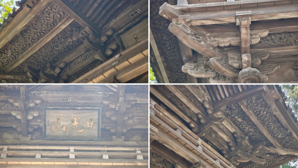 正楽寺 山門 雲と波の彫刻