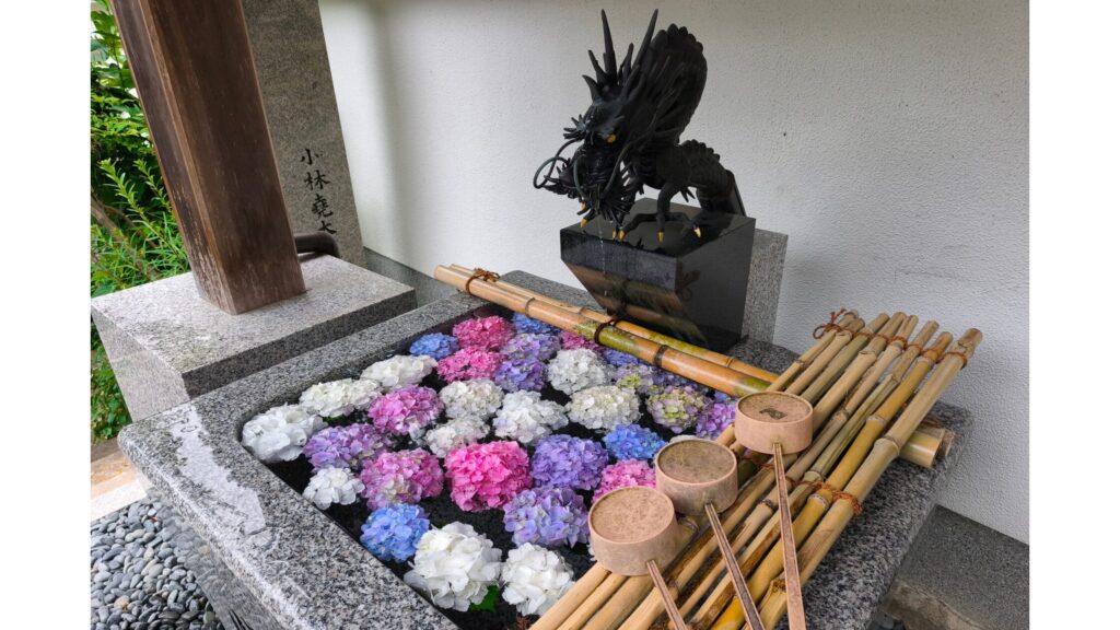 西法院_紫陽花花手水