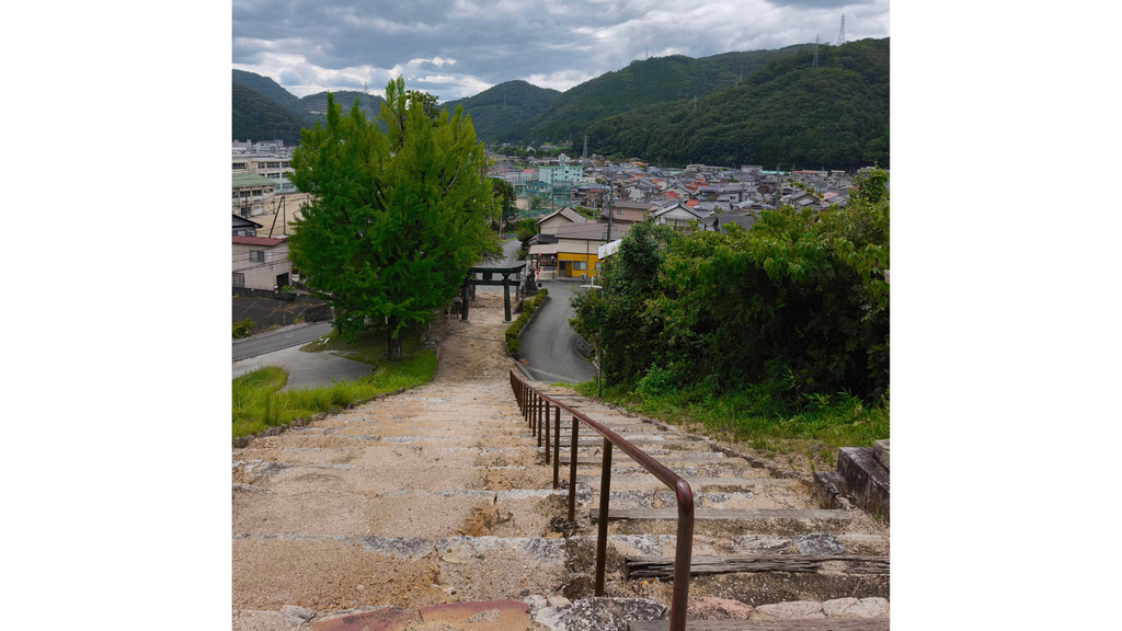 船川八幡宮 高台から見た新見の町並み